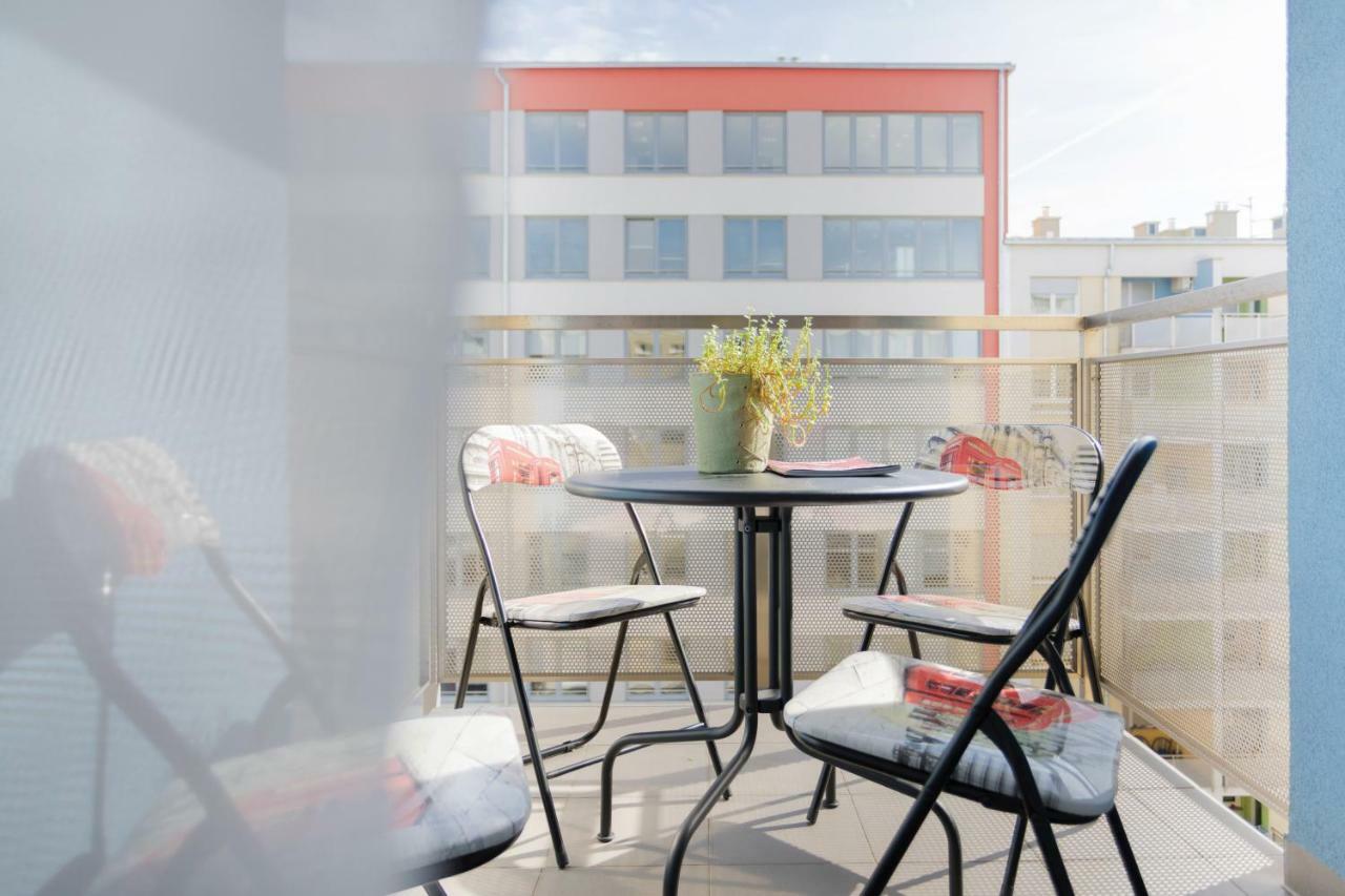 Cute And Sunny Studio In Zagreb With Balcony & Free Parking Bagian luar foto